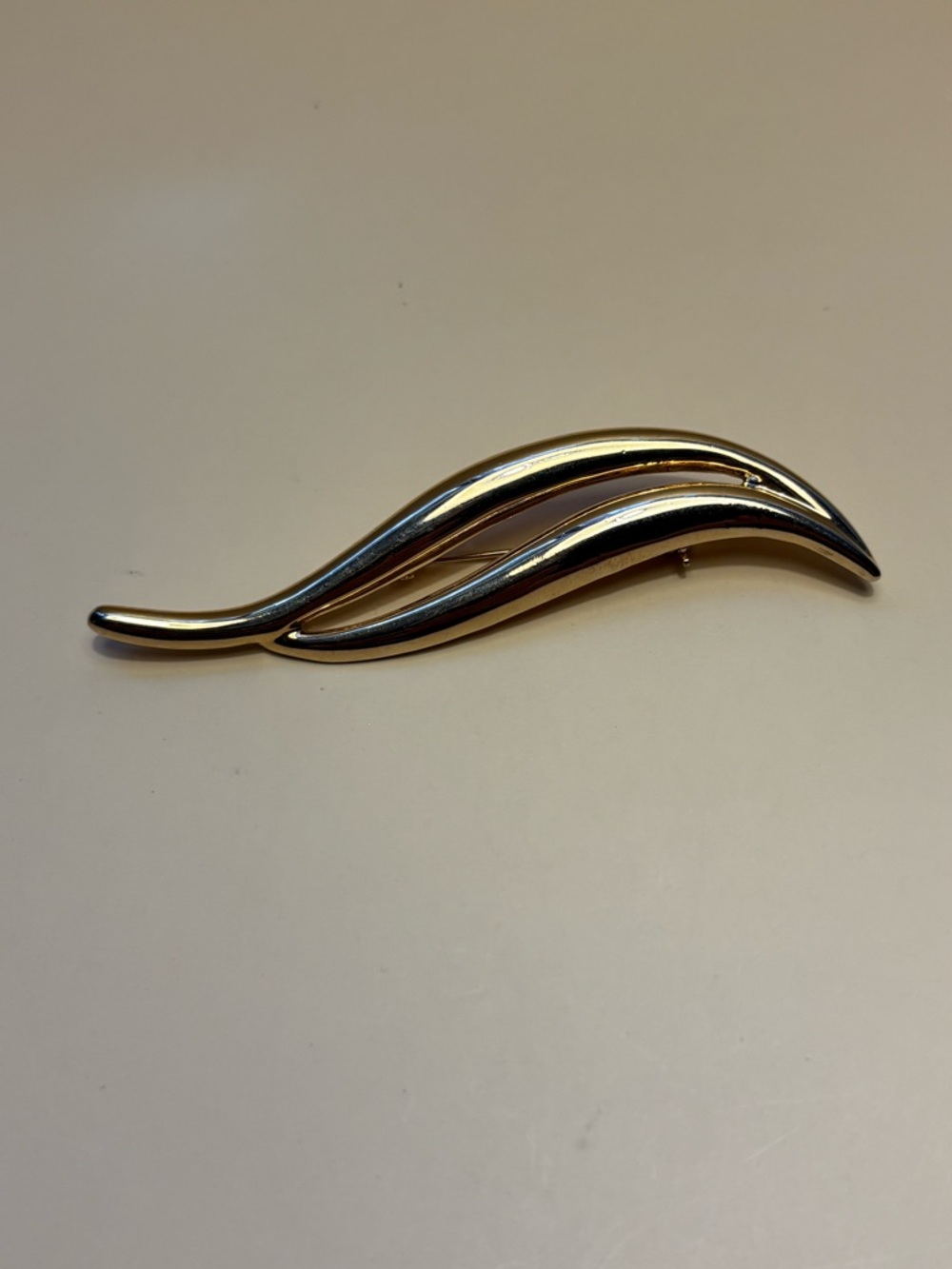 Gold Tone Modern Wave Design Brooch 3.75”